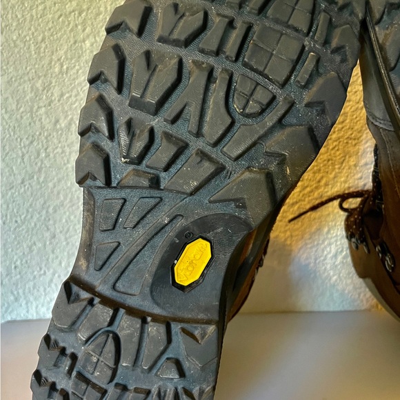 Lowa Renegade GTX Mid Mens Hiking Boots - Picture 11 of 12